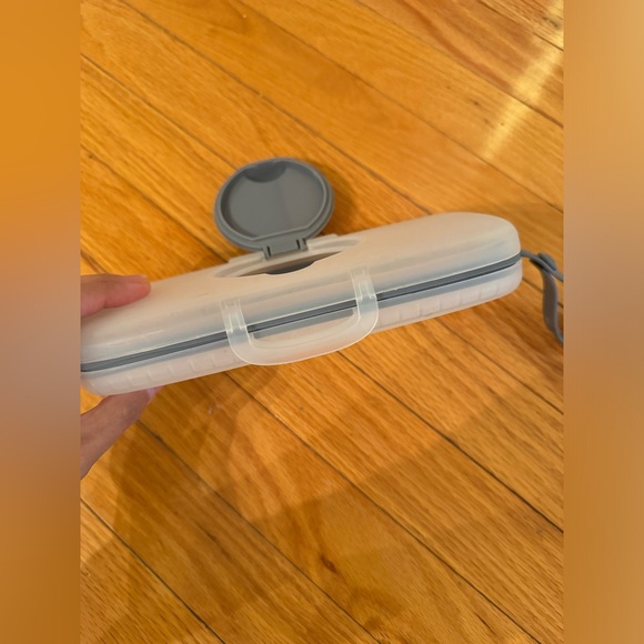 Skip Hop Riverside bag, hard wipes case, Bumkins clear travel, Baby Bumco clutch - Picture 6 of 6